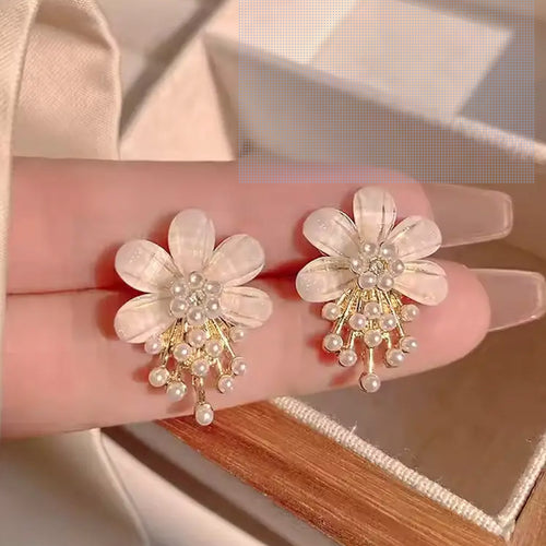 Bloom Pearl Earrings