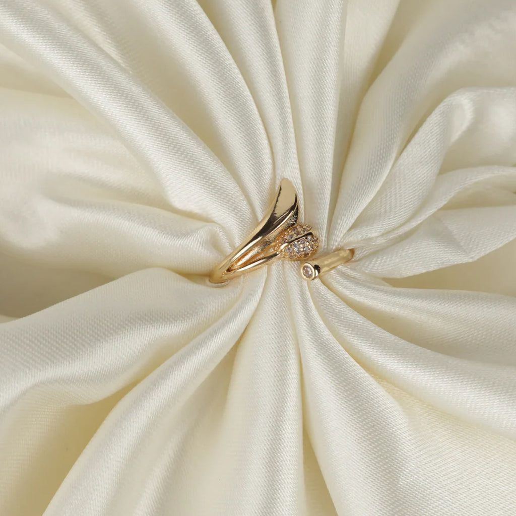 Elegant Swirl Gold  Ring with Crystal Accent