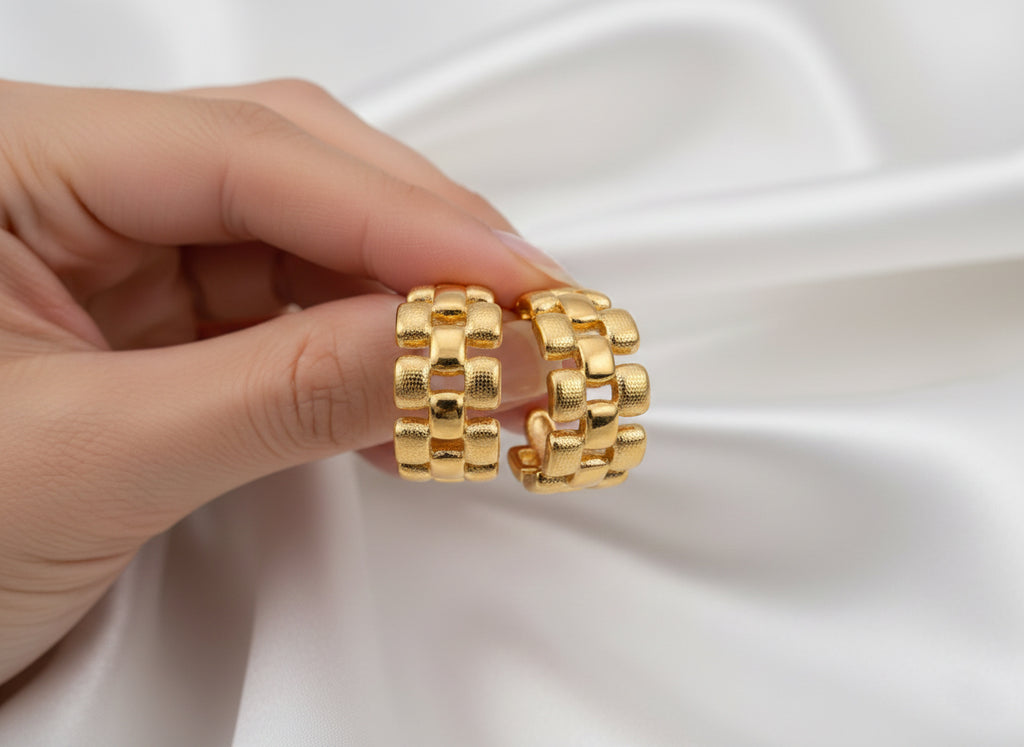 Salve Small Chunky Gold Hoop Earrings